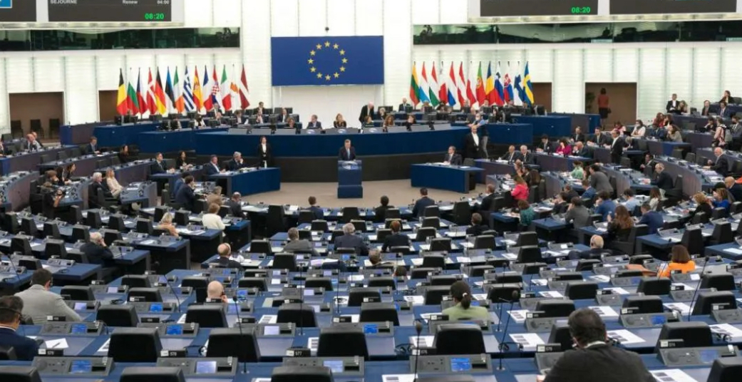 ”Allargamento UE all’Ucraina e oltre tutti i motivi per dire no a una politica suicida”, intervento di Stefano Fassina su Il Sussidiario del 15 luglio 2025