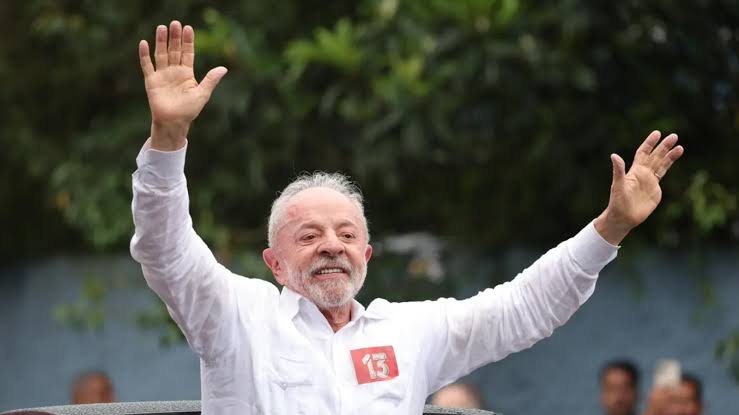 “Attivismo cyber e valorizzazione dei social fondamentali nella vittoria di Lula in Brasile”, intervento di Luciano Cerasa